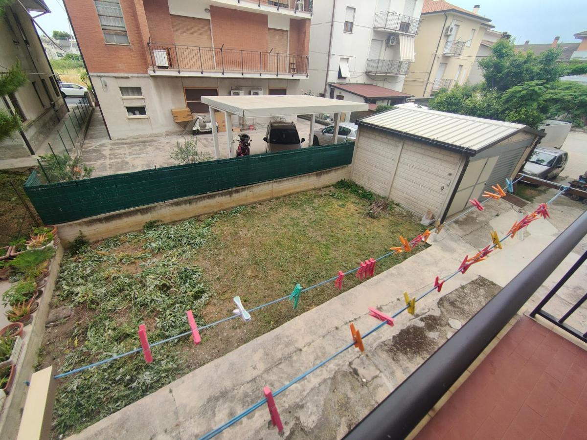 Ani Appartement Porto SantʼElpidio Buitenkant foto